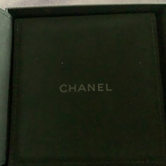 ❤️NWT Chanel Black Cuff Bracelet - Picture 5 of 11